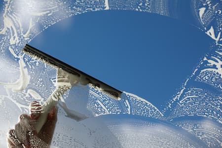 How often should you schedule window cleaning in arkansas a seasonal guide for homeowners