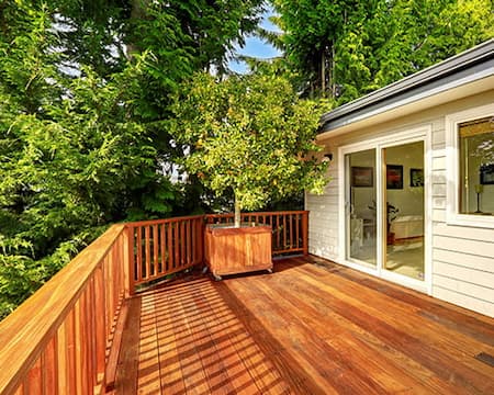 Deck fence staining